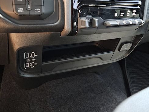 New 2026 RAM 2500 Tradesman AWD/4WD image 19