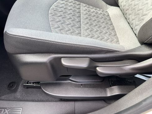 Certified 2024 Chevrolet Equinox LS image 14