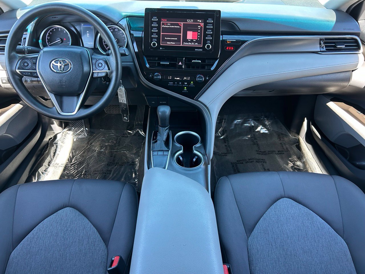 Used 2022 Toyota Camry LE w/ Carpet Mat Package (TMS) FWD image 15