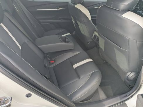 Used 2025 Toyota Camry SE image 14