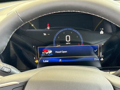 New 2026 Chevrolet Trax ACTIV w/ Sunroof Package FWD image 18