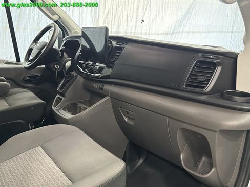 Used 2023 Ford Transit 350 XLT RWD image 5