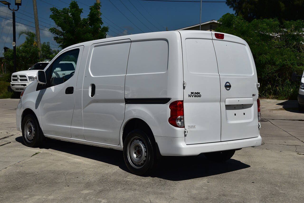 Used 2018 Nissan NV200 SV w/ Navigation Package FWD image 4