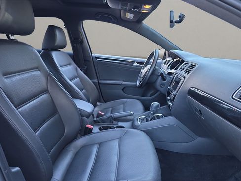 Used 2018 Volkswagen Jetta Sport image 16