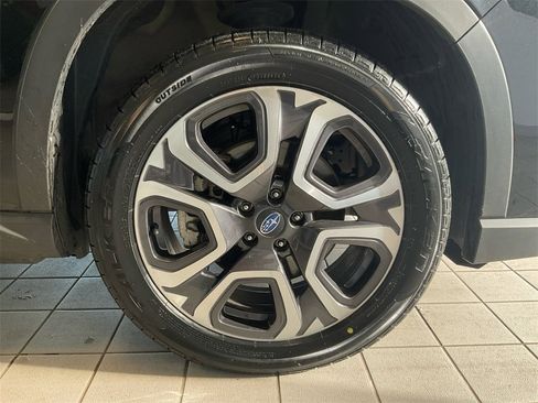 Used 2023 Subaru Ascent Limited w/ Technology Package image 16