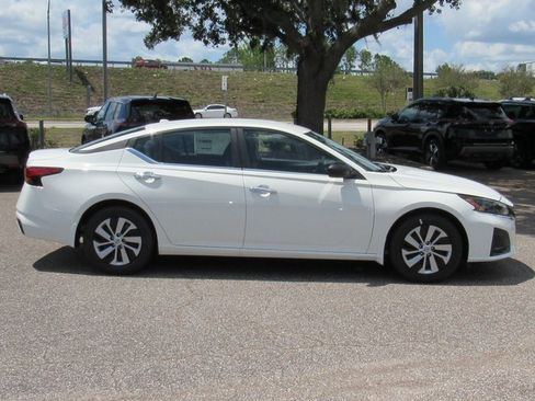 New 2025 Nissan Altima 2.5 S image 2