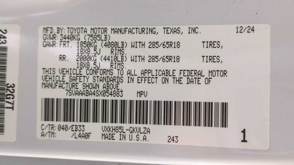 Used 2025 Toyota Sequoia TRD Pro AWD/4WD image 26