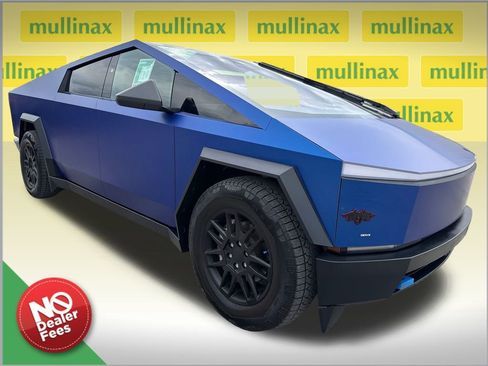 Used 2025 Tesla Cybertruck AWD Crew Cab image 1