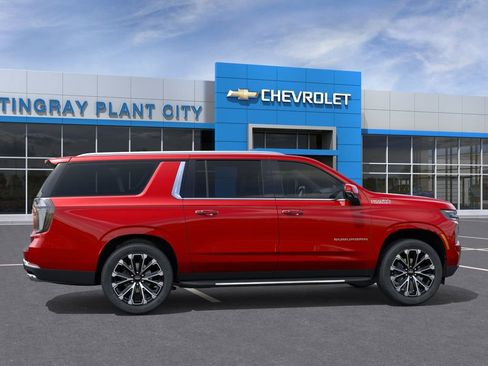 New 2026 Chevrolet Suburban High Country AWD/4WD image 5