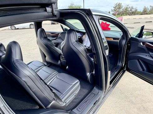 Used 2018 Tesla Model X 75D AWD/4WD image 34