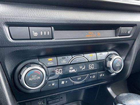 Used 2017 MAZDA MAZDA3 Grand Touring image 26