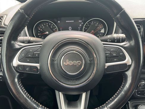 Used 2019 Jeep Compass Limited AWD/4WD image 11