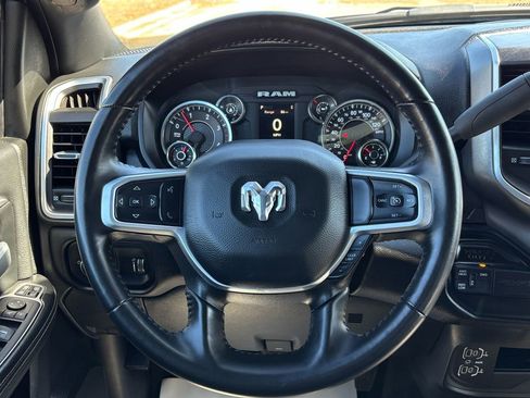 Used 2024 RAM 3500 Big Horn w/ Towing Technology Group AWD/4WD image 34
