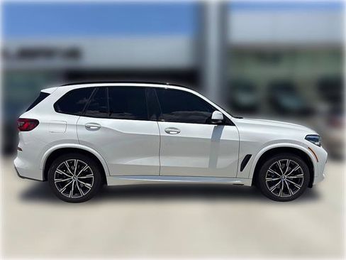 Used 2022 BMW X5 sDrive40i w/ M Sport Package RWD image 9