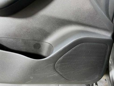 Certified 2021 Nissan Rogue S image 16