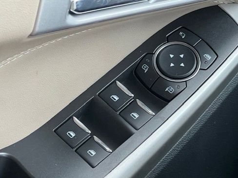 Used 2022 Ford Explorer Limited w/ Equipment Group 301A image 36