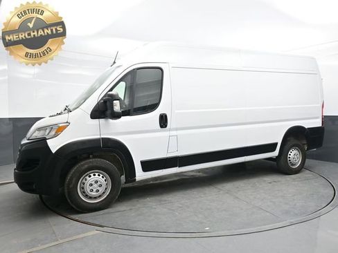 Used 2025 RAM ProMaster 2500 w/ Convenience Group FWD image 3