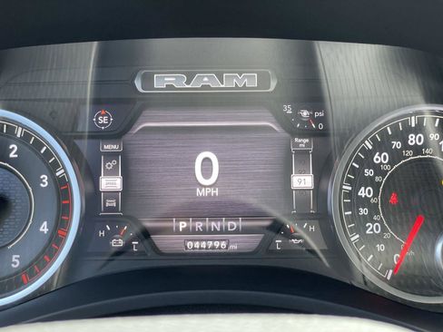 Used 2022 RAM 2500 Tradesman w/ Chrome Appearance Group image 18