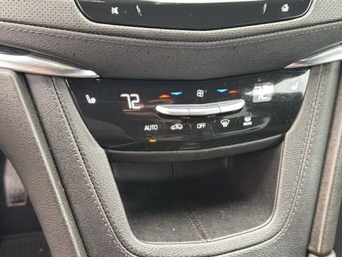 Used 2022 Cadillac XT5 Premium Luxury AWD/4WD image 13
