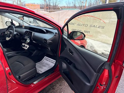 Used 2017 Toyota Prius Two w/ Prius Two Safety Plus Package image 21
