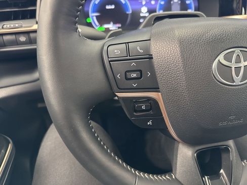 Certified 2024 Toyota Crown Platinum image 19