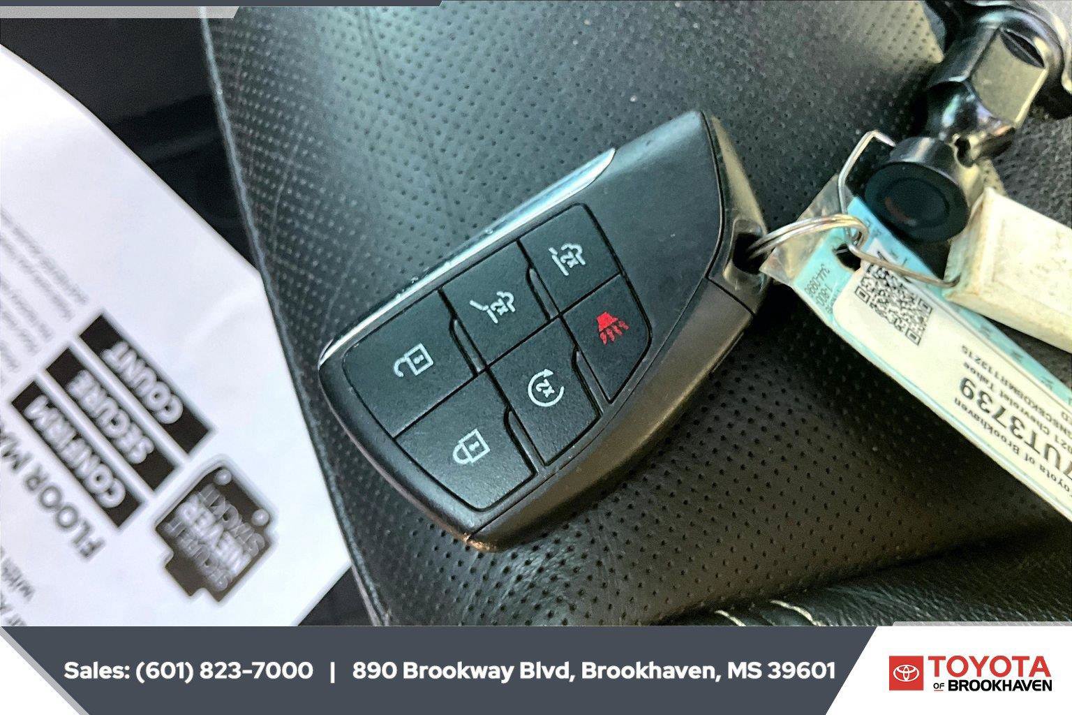 Used 2021 Chevrolet Tahoe Premier w/ Premium Package RWD image 9