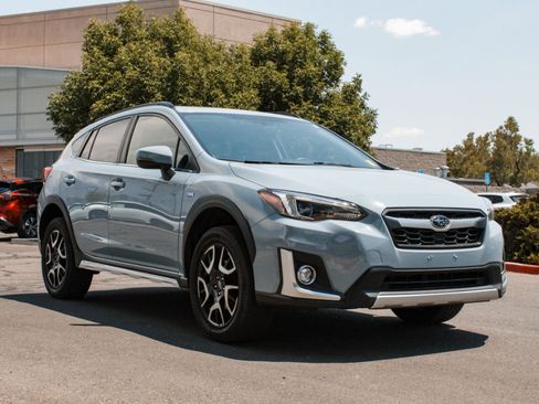 Used 2019 Subaru Crosstrek Hybrid w/ Moonroof Package w/Navigation AWD/4WD image 3