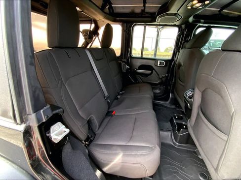 Used 2023 Jeep Wrangler Sport image 34