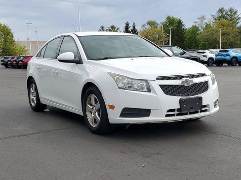 Used 2013 Chevrolet Cruze LT FWD image 2
