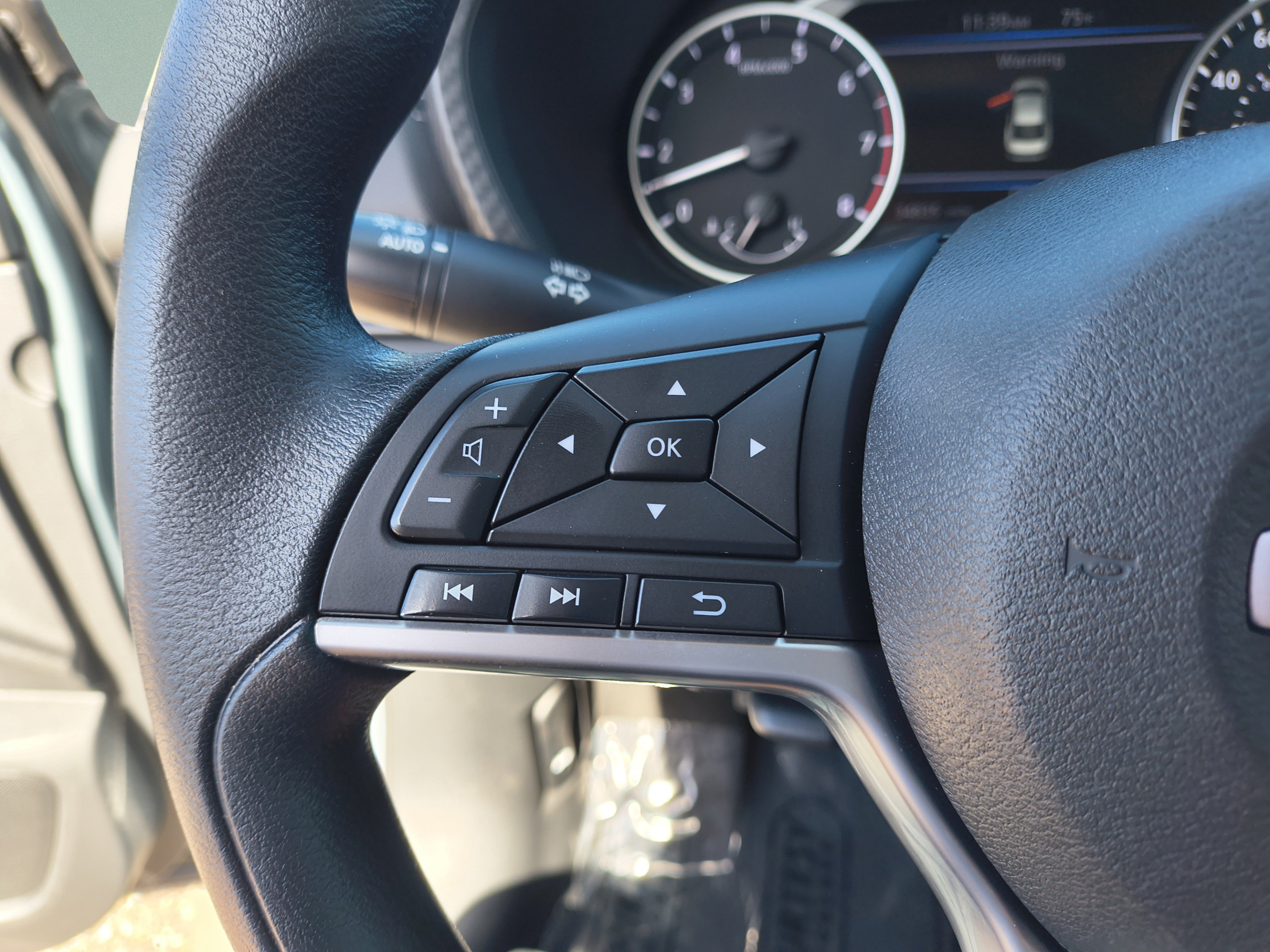 Used 2024 Nissan Sentra SV w/ Trunk Package FWD image 29