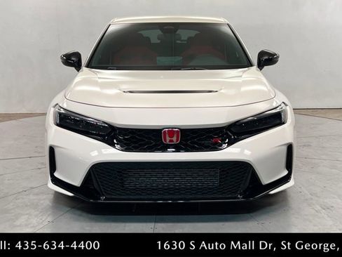 Used 2025 Honda Civic Type R image 8