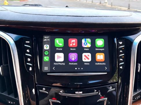 Used 2018 Cadillac Escalade Luxury RWD image 20