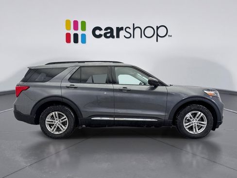 Used 2023 Ford Explorer XLT w/ Equipment Group 202A image 6