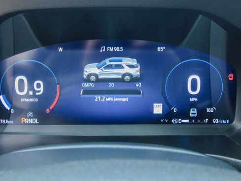 Used 2025 Ford Explorer Active AWD/4WD image 24