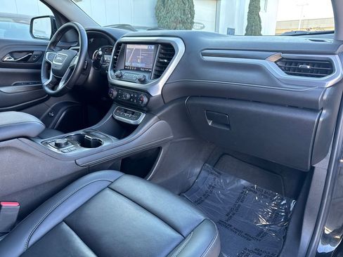 Certified 2023 GMC Acadia SLT image 38