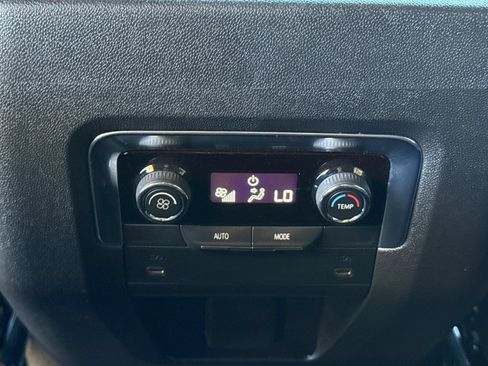 Used 2026 Chevrolet Suburban RST RWD image 19