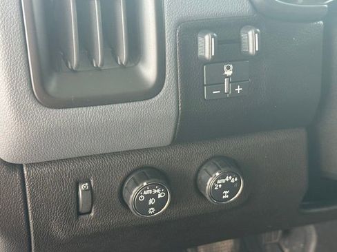 Used 2022 Chevrolet Colorado Z71 AWD/4WD image 30