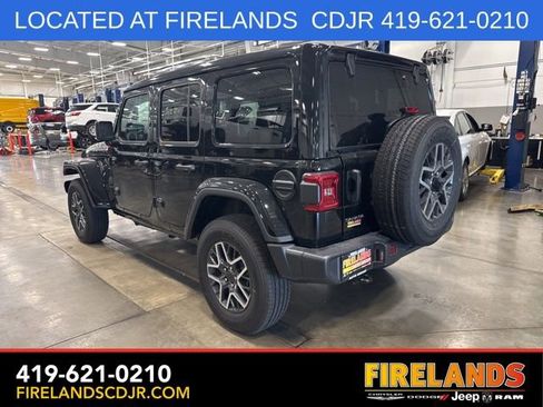 New 2025 Jeep Wrangler Unlimited Sahara AWD/4WD image 3