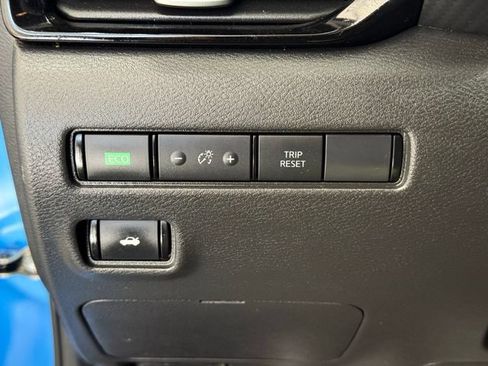 Used 2023 Nissan Sentra SV FWD image 30