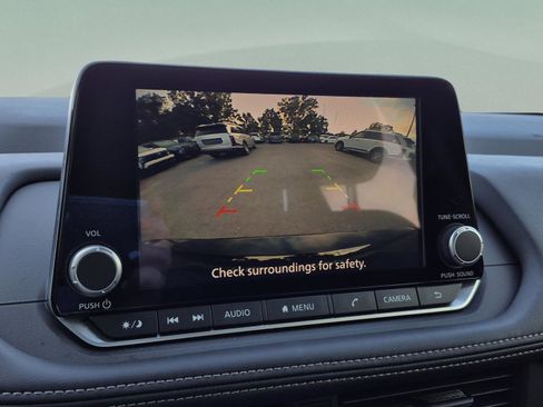 Certified 2025 Nissan Rogue S FWD image 24