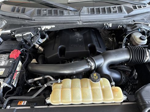 Used 2019 Ford F150 Limited w/ Trailer Tow Package image 7