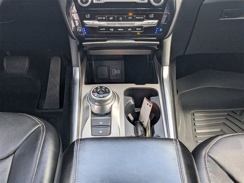 Used 2021 Ford Explorer Limited w/ Equipment Group 301A image 20