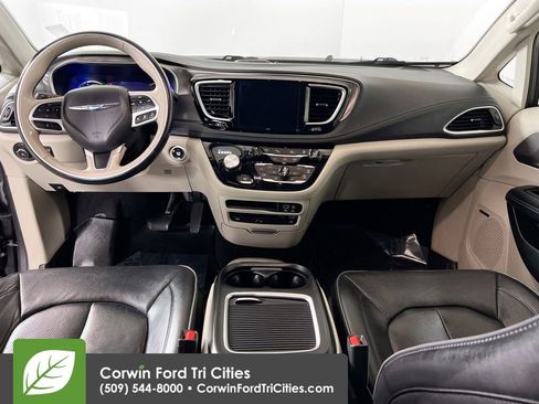 Used 2018 Chrysler Pacifica Limited w/ Advanced Safetytec Group image 7