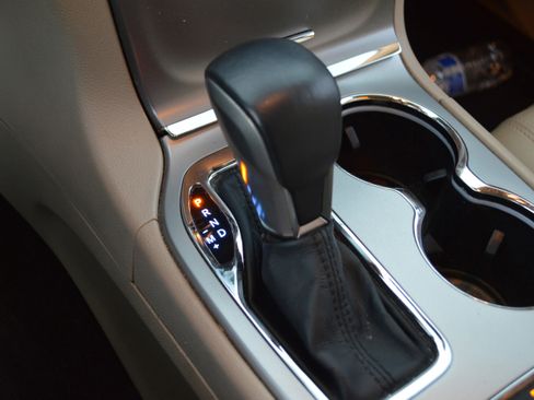 Used 2019 Jeep Grand Cherokee Limited image 19