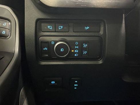 Used 2024 Ford F250 Lariat w/ Sport Appearance Package AWD/4WD image 34