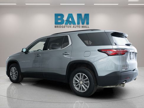 Used 2023 Chevrolet Traverse LT AWD/4WD image 5
