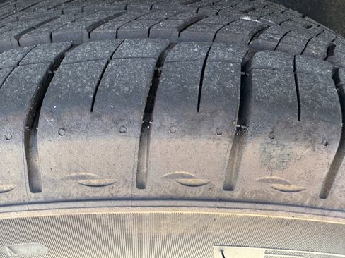 New 2025 Cadillac XT6 Luxury image 34