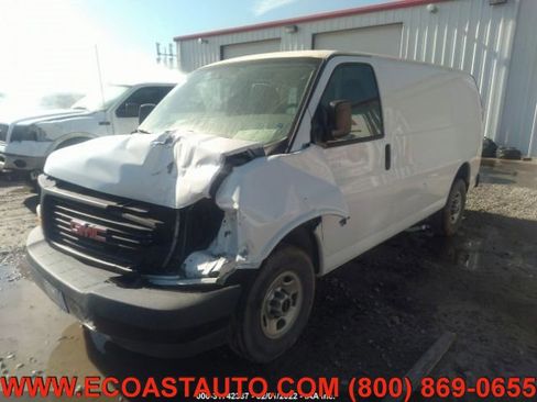Used 2017 GMC Savana 2500 image 1