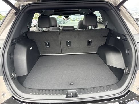 New 2026 GMC Terrain AT4 AWD/4WD image 35