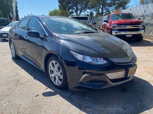 Used 2017 Chevrolet Volt Premier w/ Driver Confidence II Package image 2